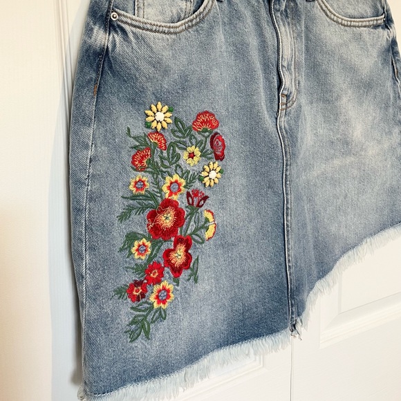 Zara Basic Z1975 Denim Bejeweled Asymmetrical Embroidered Boho Skirt. - Picture 14 of 14